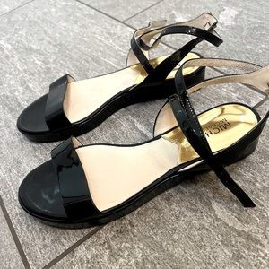 MICHAEL KORS Sandals Size 6